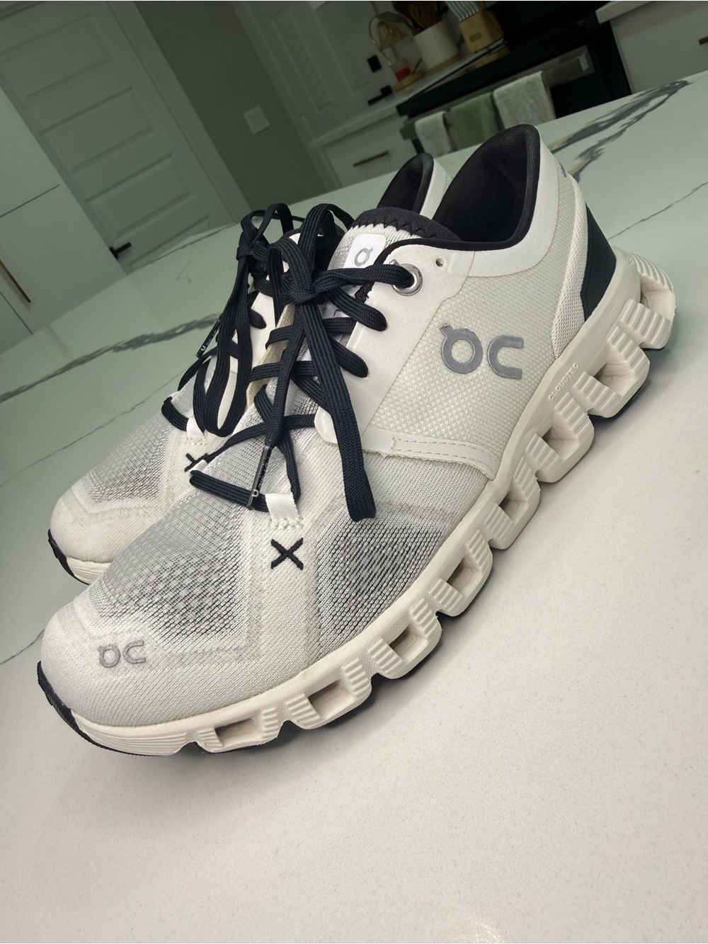 On Cloud X 3 Women's Running Shoes White Black Cross Training Sneakers Size 7